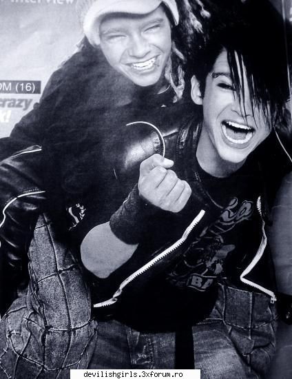 Poze cu Tom - a sarit in spatele lu fracsu.......mama ce il - Tokio hotel