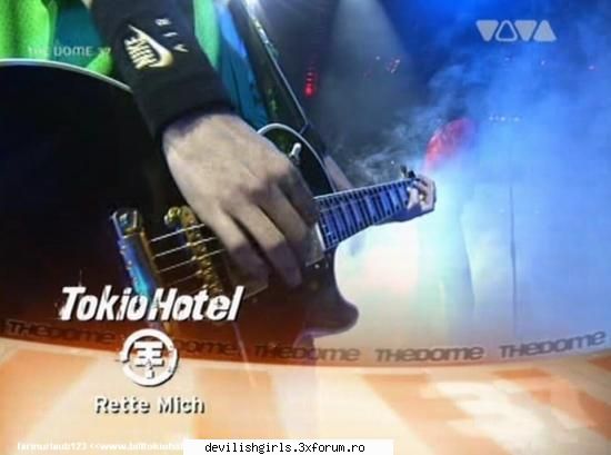 Poze cu Tom - asta e mana LUI - Tokio hotel